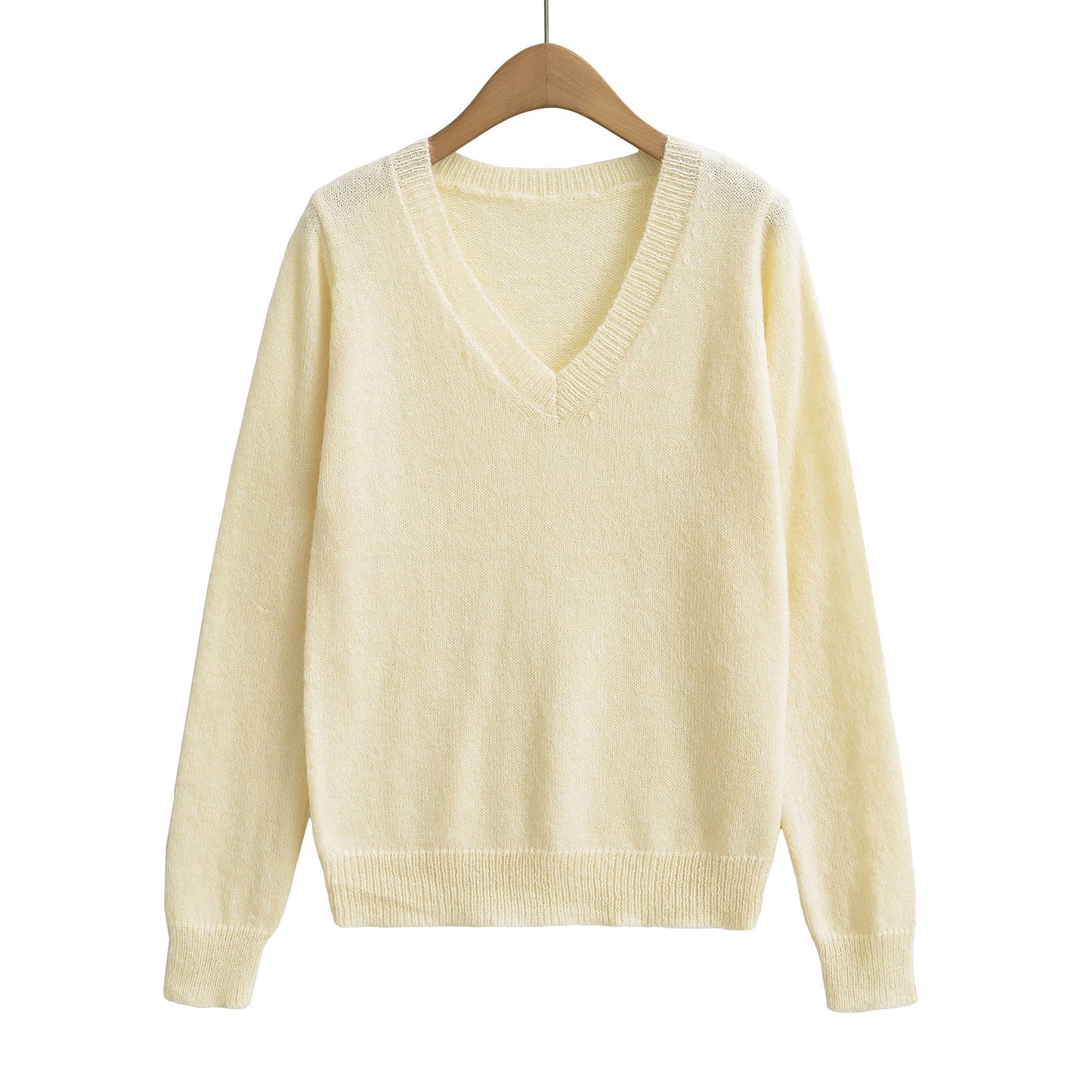 Solid color V-neck long sleeved sweater