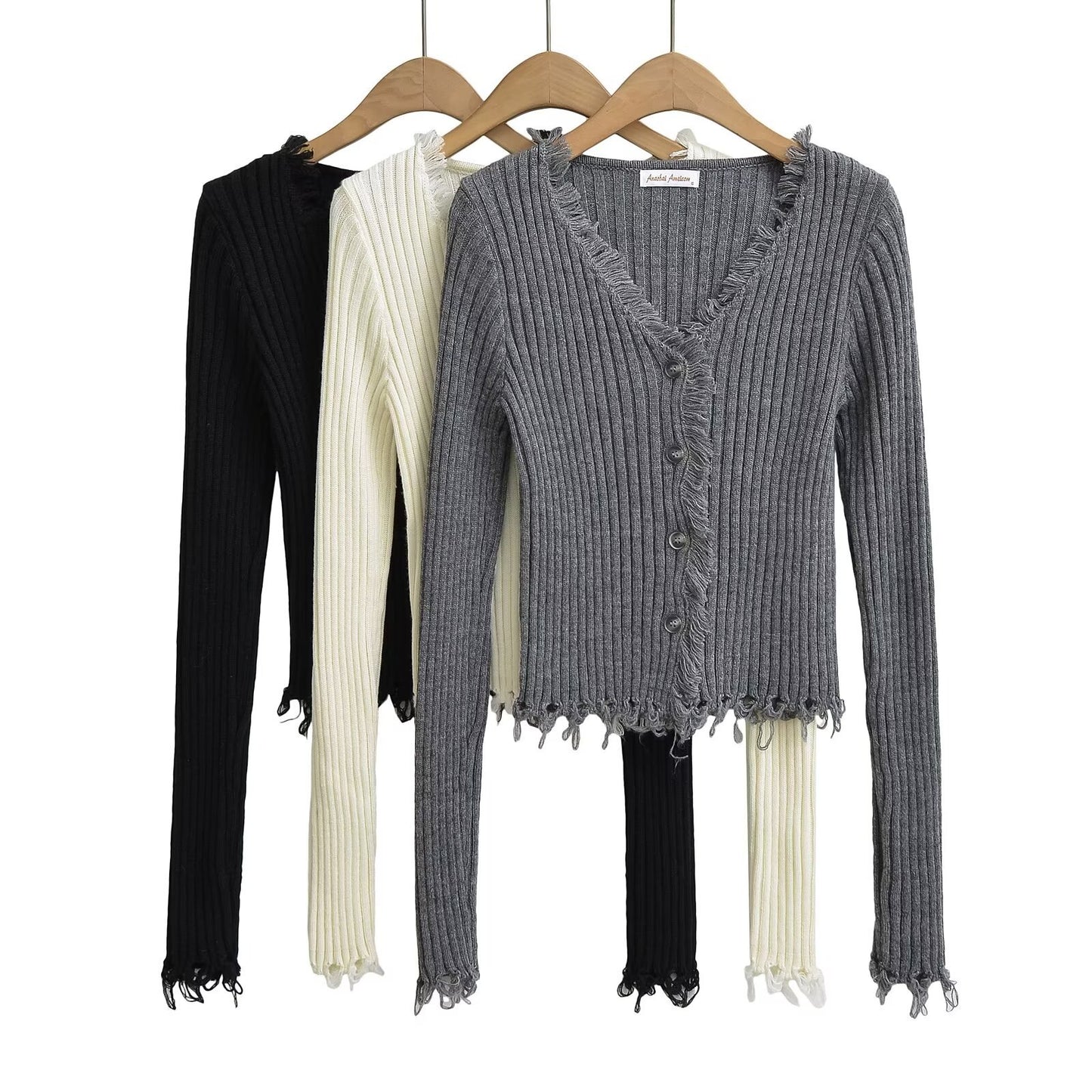 V-neck single breasted slim fit sweater